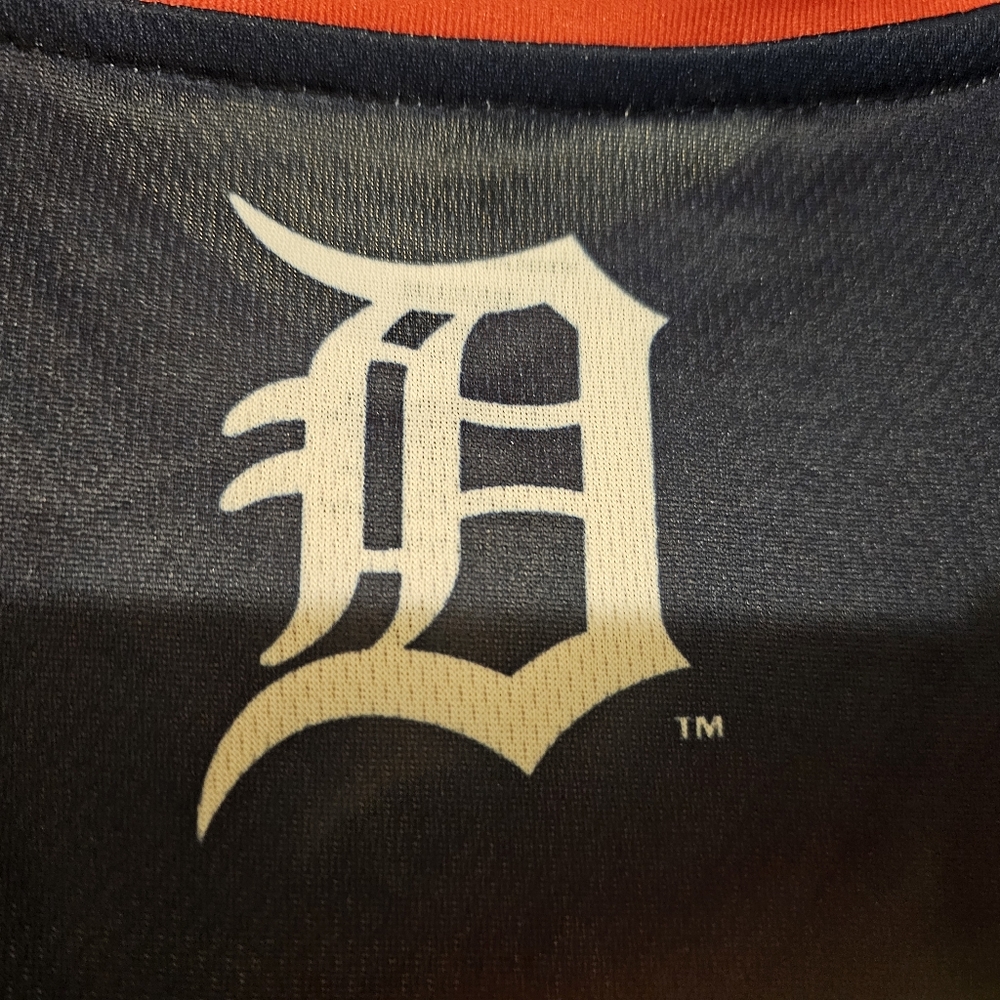 NWT Detroit Tigers T-shirt.  Size:M. - Picture 3 of 7